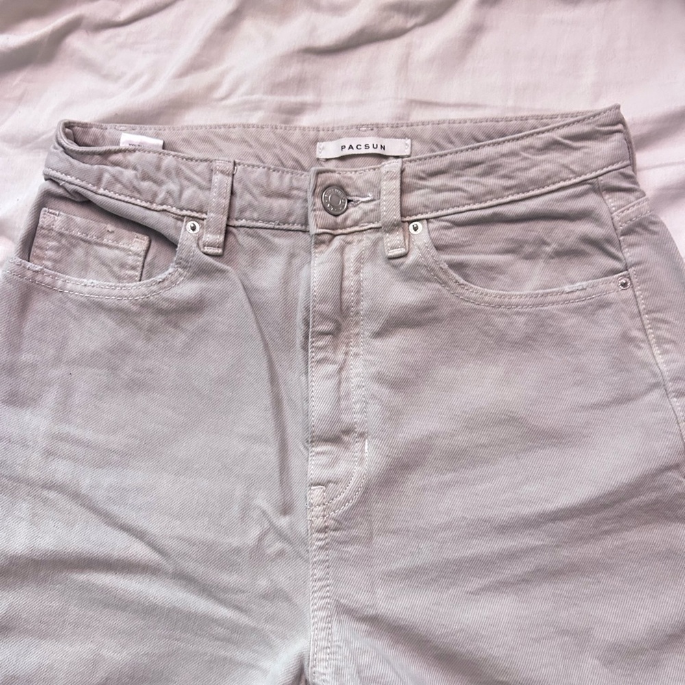 Woman’s Pacsun Gray 90’s Boyfriend Style